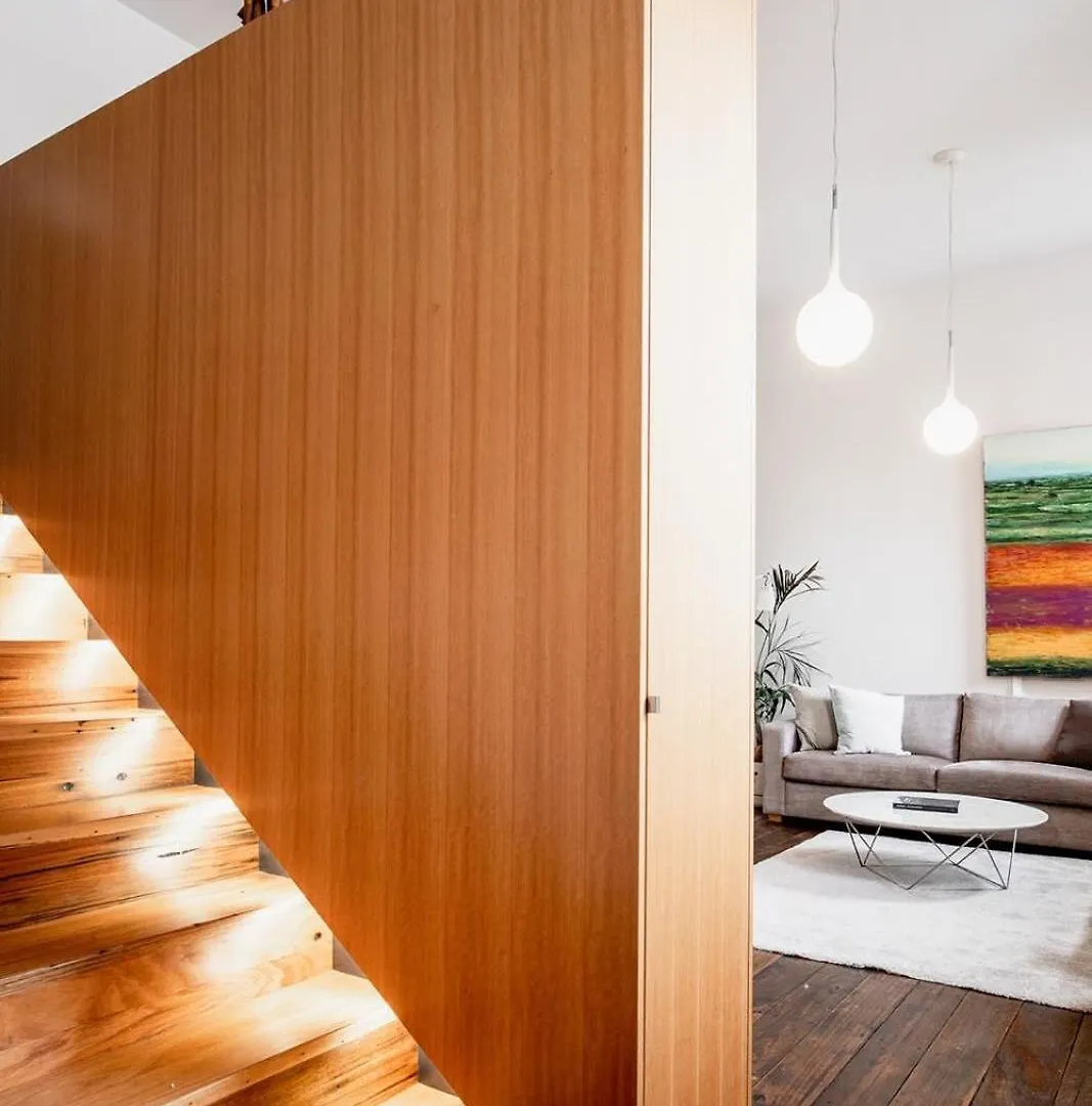 Inner-City Sanctuary With Off-Street Parking Χόμπαρτ