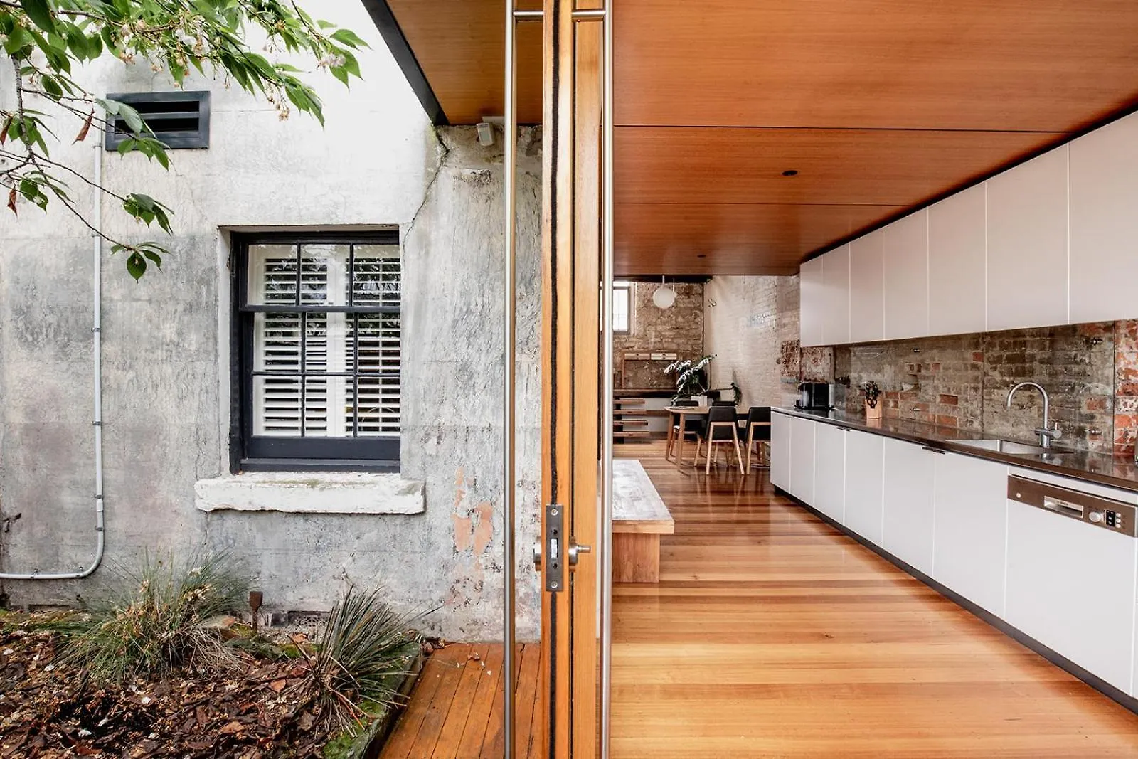 Inner-City Sanctuary With Off-Street Parking Hobart